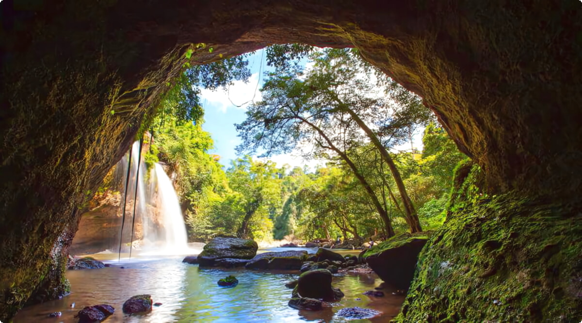 Melhores ofertas de aluguel de carros em Ban Mo Takhian
